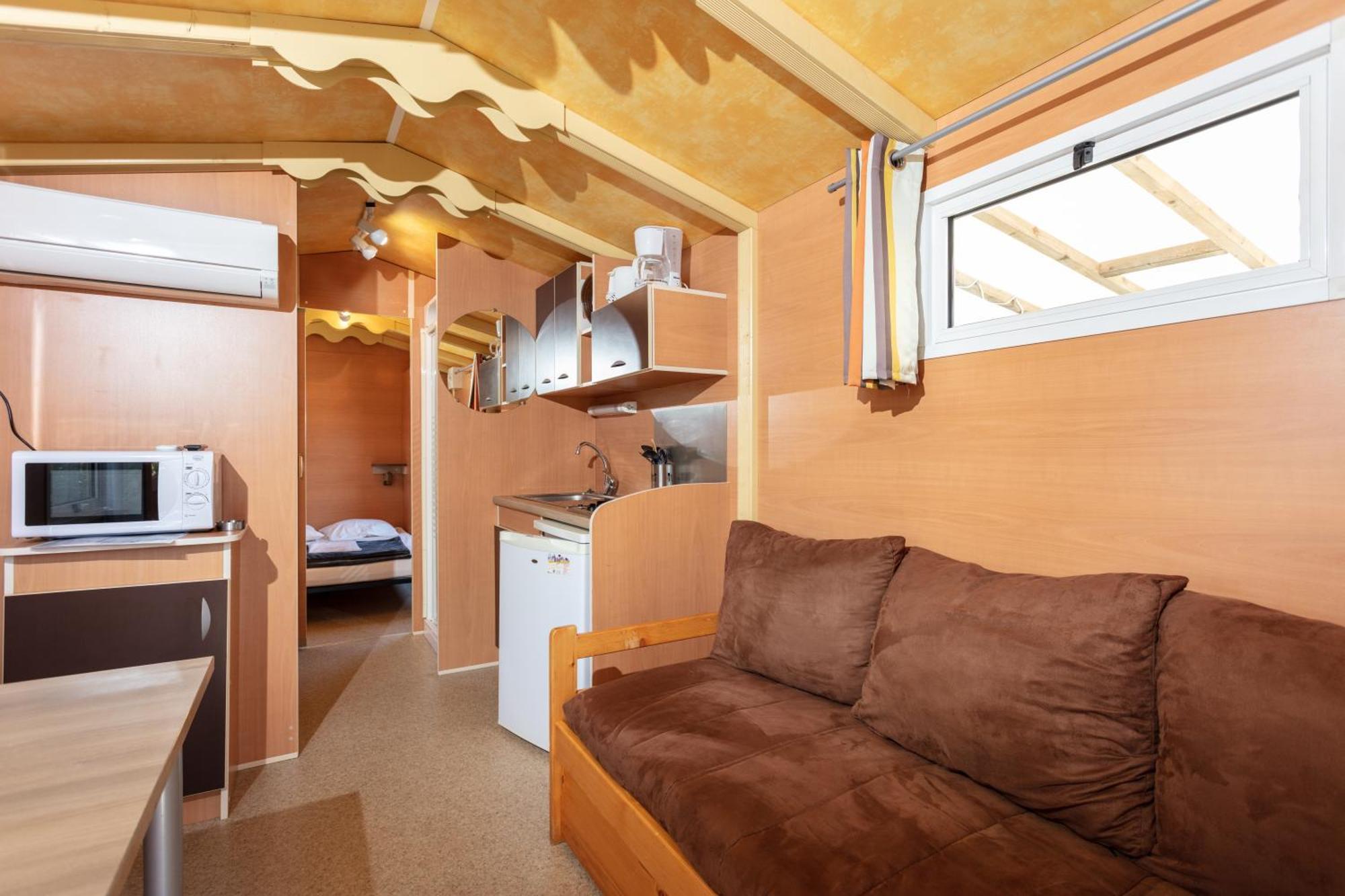 Camping Les Amandiers Castelnau-de-Guers Extérieur photo