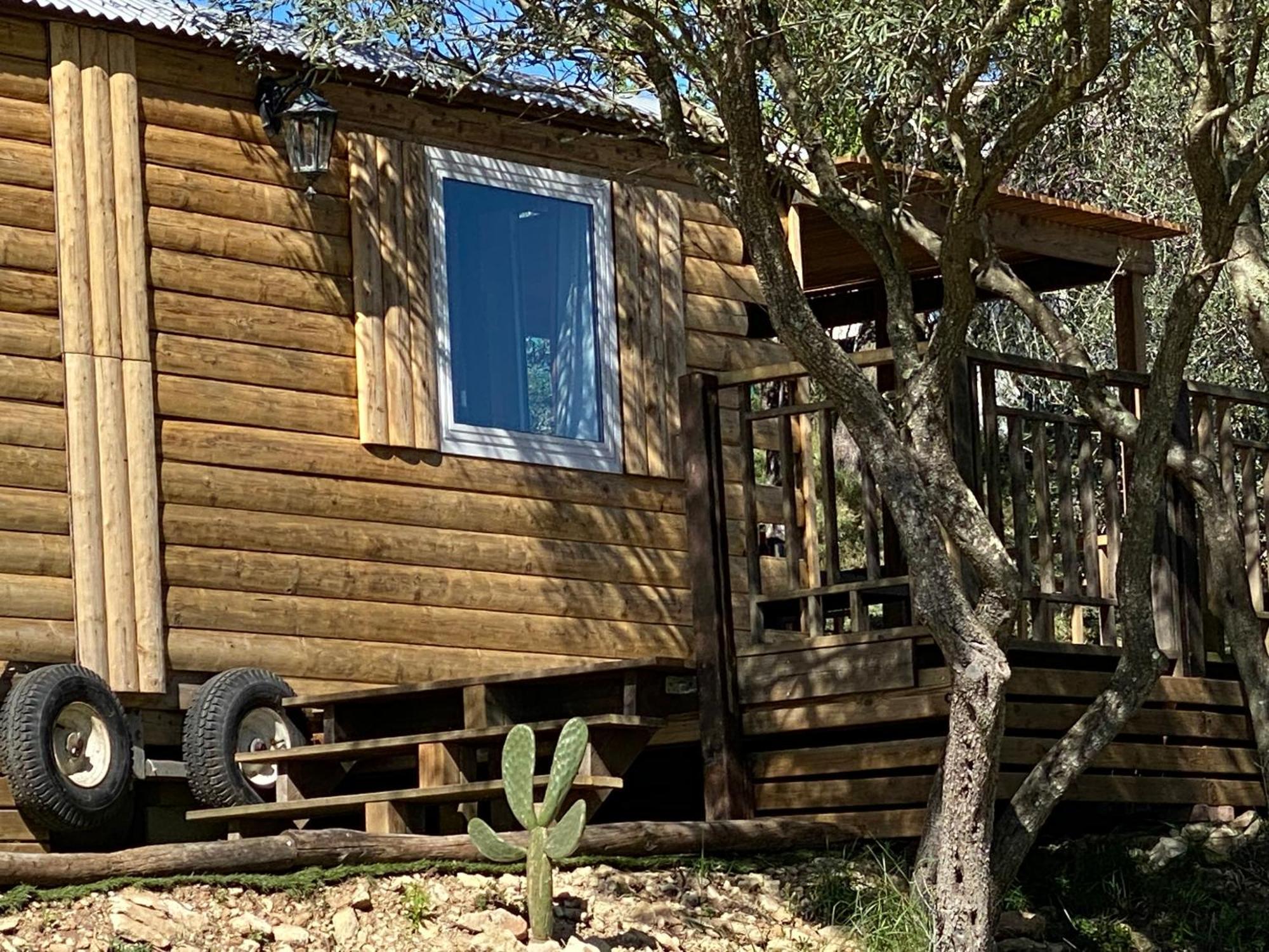 Camping Les Amandiers Castelnau-de-Guers Extérieur photo