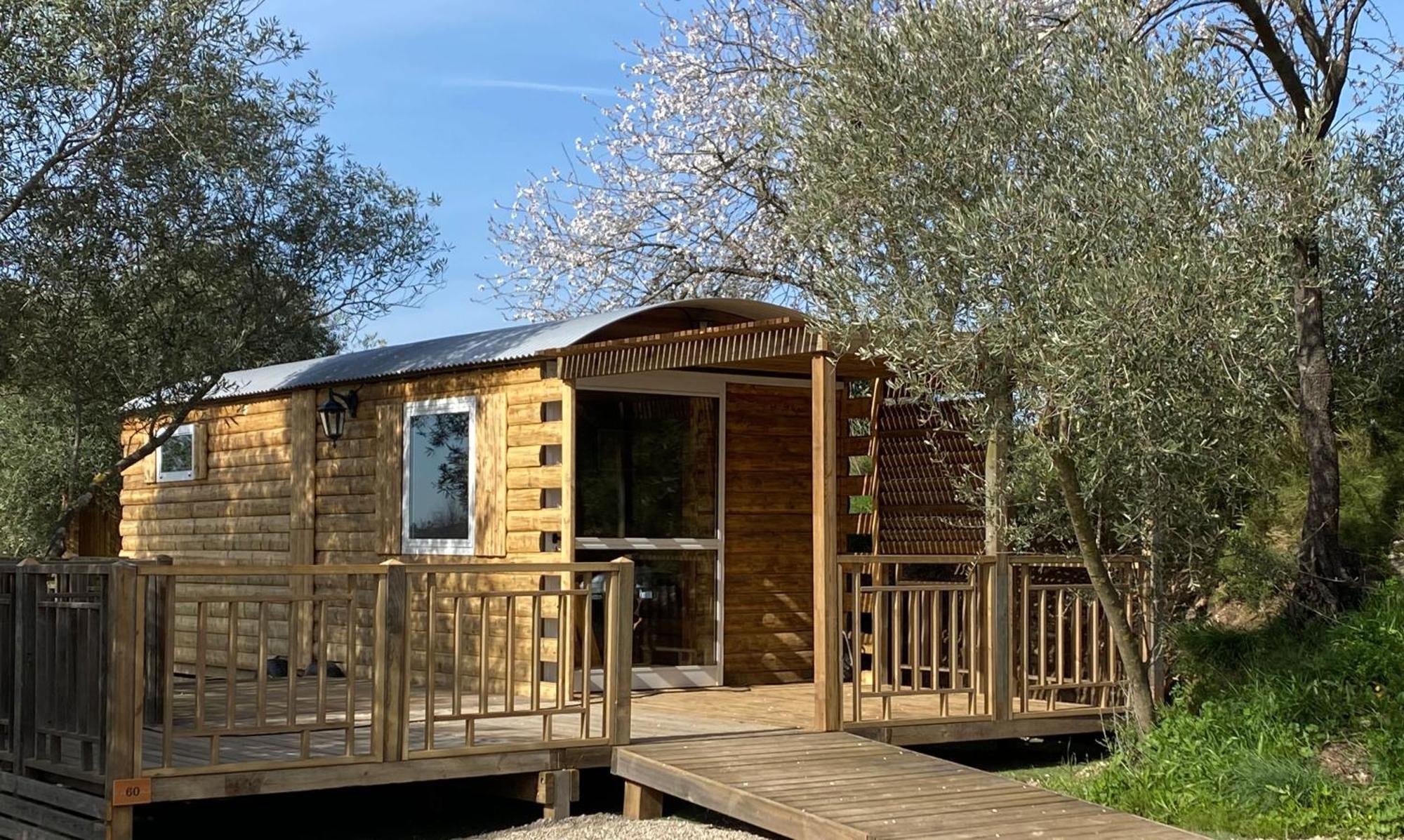 Camping Les Amandiers Castelnau-de-Guers Extérieur photo